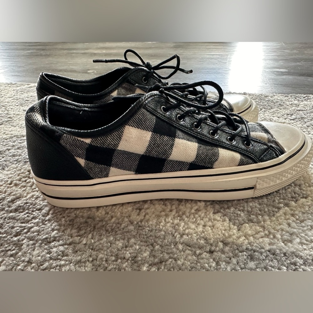 YELLOWBOX - Buffalo Plaid Sneaker - Size 8.5 - NEVER WORN